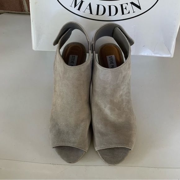 Steve Madden Nonstp Heel Grey Suede Block Heel Sandals Women’s Size US 6.5 M - Picture 4 of 10